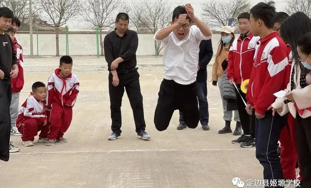 砥砺前行守初心筑梦未来谱华章,砥砺奋进守初心资料