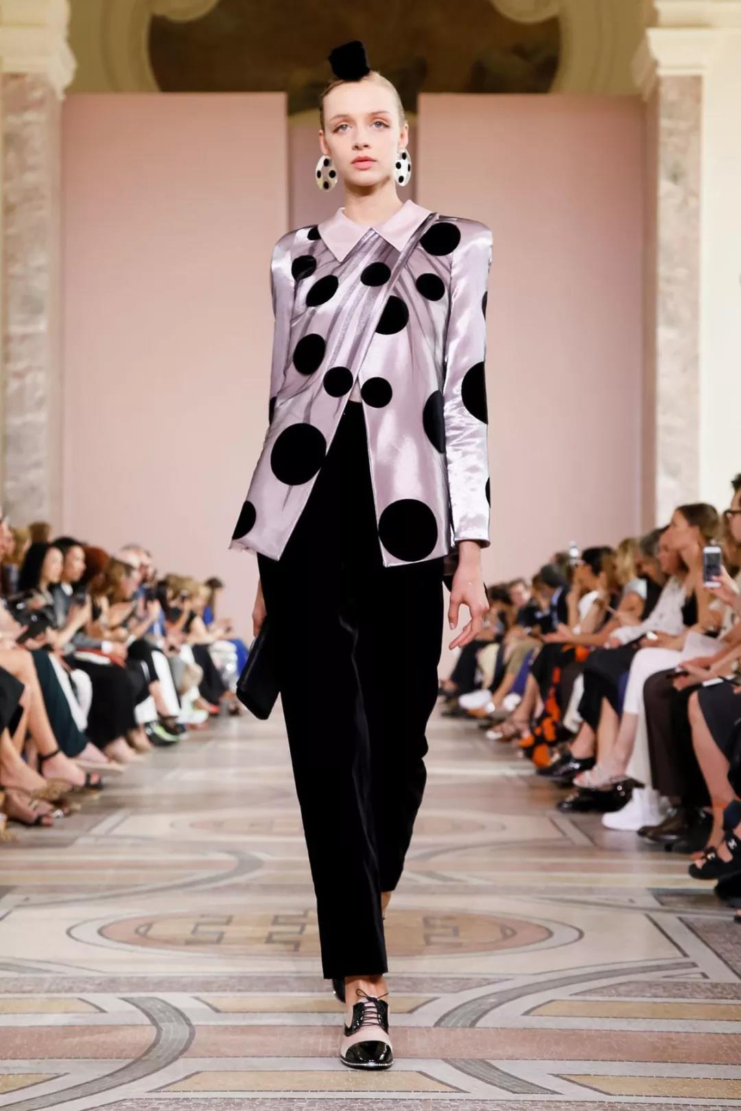 优雅不是炫耀,阿玛尼高定装