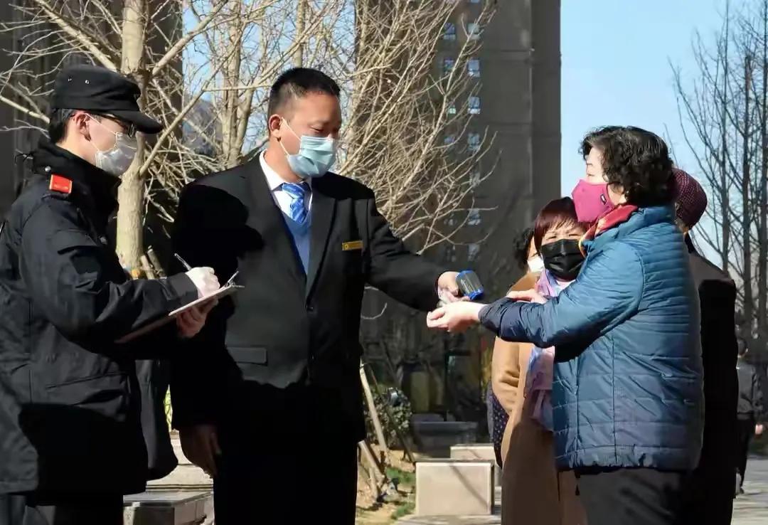 疫情巨婴症,疫情期间巨婴行为的事件