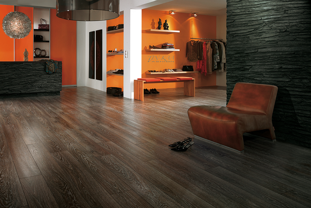 瑞士卢森地板和圣象哪个好,瑞士地板品牌卢森价格