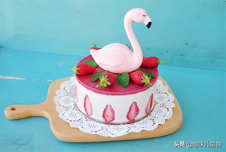 怎样做慕斯蛋糕儿童节,不加鸡蛋的儿童慕斯蛋糕