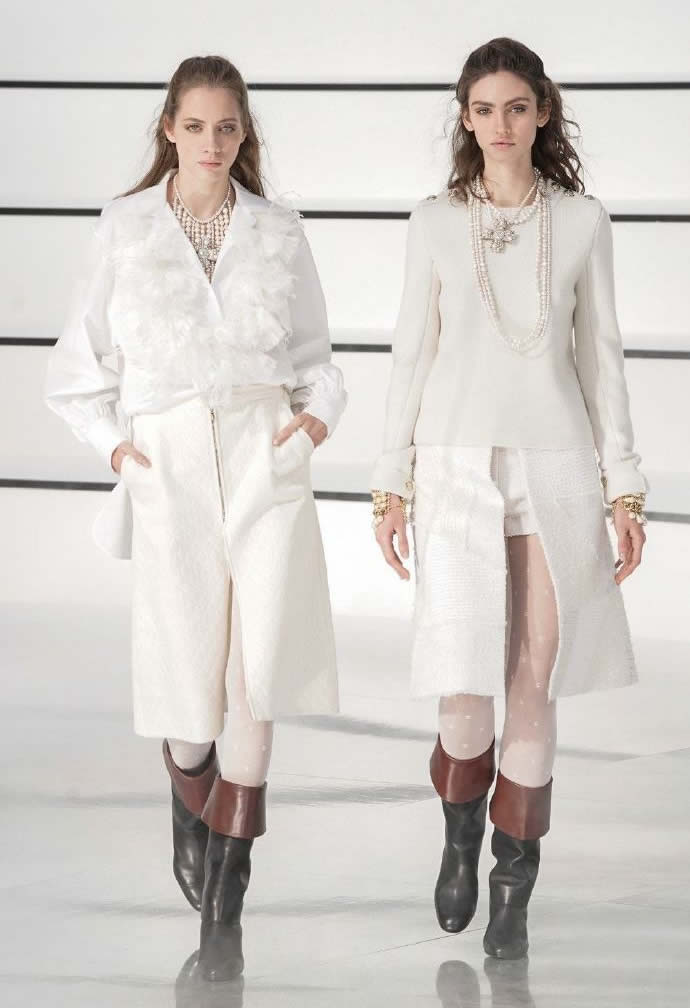 chanel秀款透明雨靴黑白两色 (chanel2017早秋鞋子)