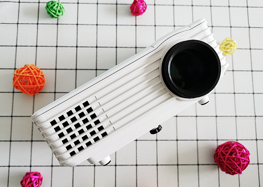 瑞格尔迷你投影,瑞格尔投影数码科技