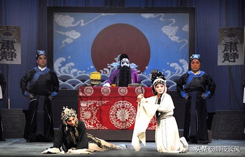 血溅白练,六月飞雪,大旱三年,窦娥死前为何要许下这三桩誓愿?