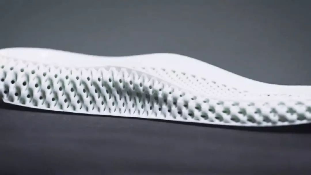 4000左右adidas鞋子,adidas400元左右