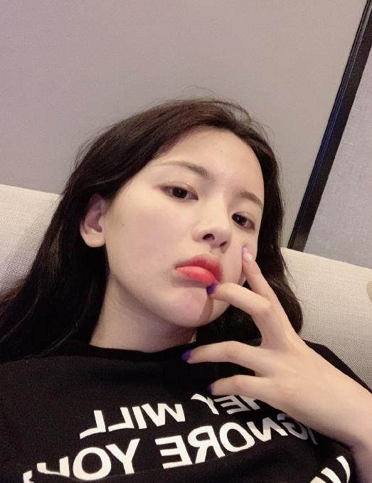 6张杨超越的照片中混进1张宋祖儿的照片,3秒能认出都是真爱粉