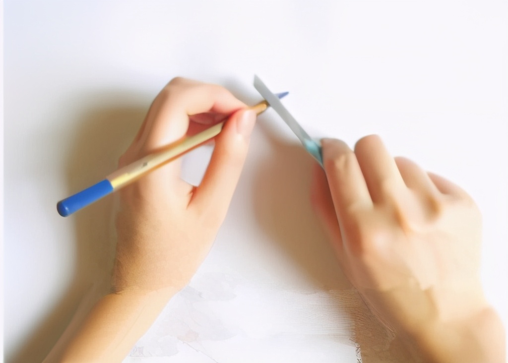 怎样用削笔刀削铅笔不容易断,铅笔削笔技巧