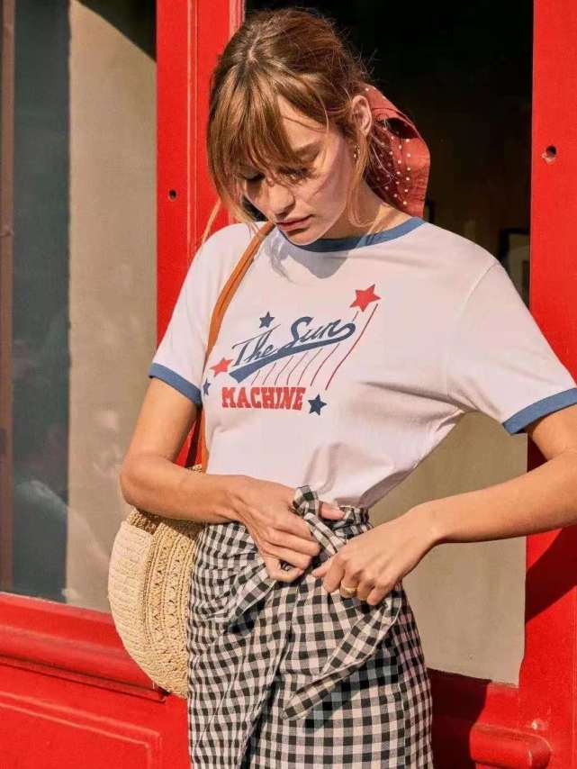 t恤穿起来不好看,穿t恤的5种穿搭技巧