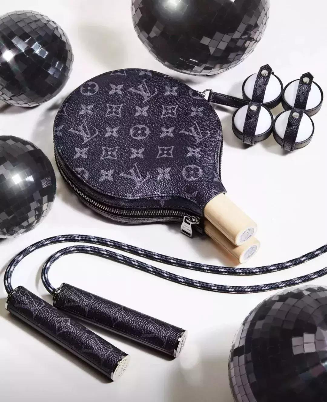 1万块的CHANEL篮球,2万块的LV排球,原来买包才是最便宜的开销