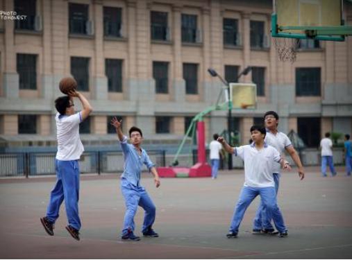 十年后当年的校园有什么变化,6070后童年学校生活的回忆