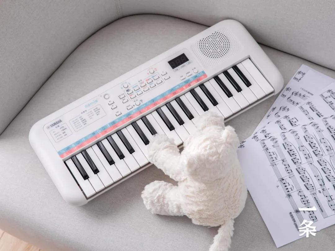 雅马哈出了台400元的电子琴！小孩、大人弹得停不下来