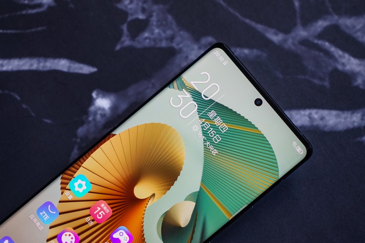 6400万高清三主摄中兴Axon30Ultra高能影像旗舰评测