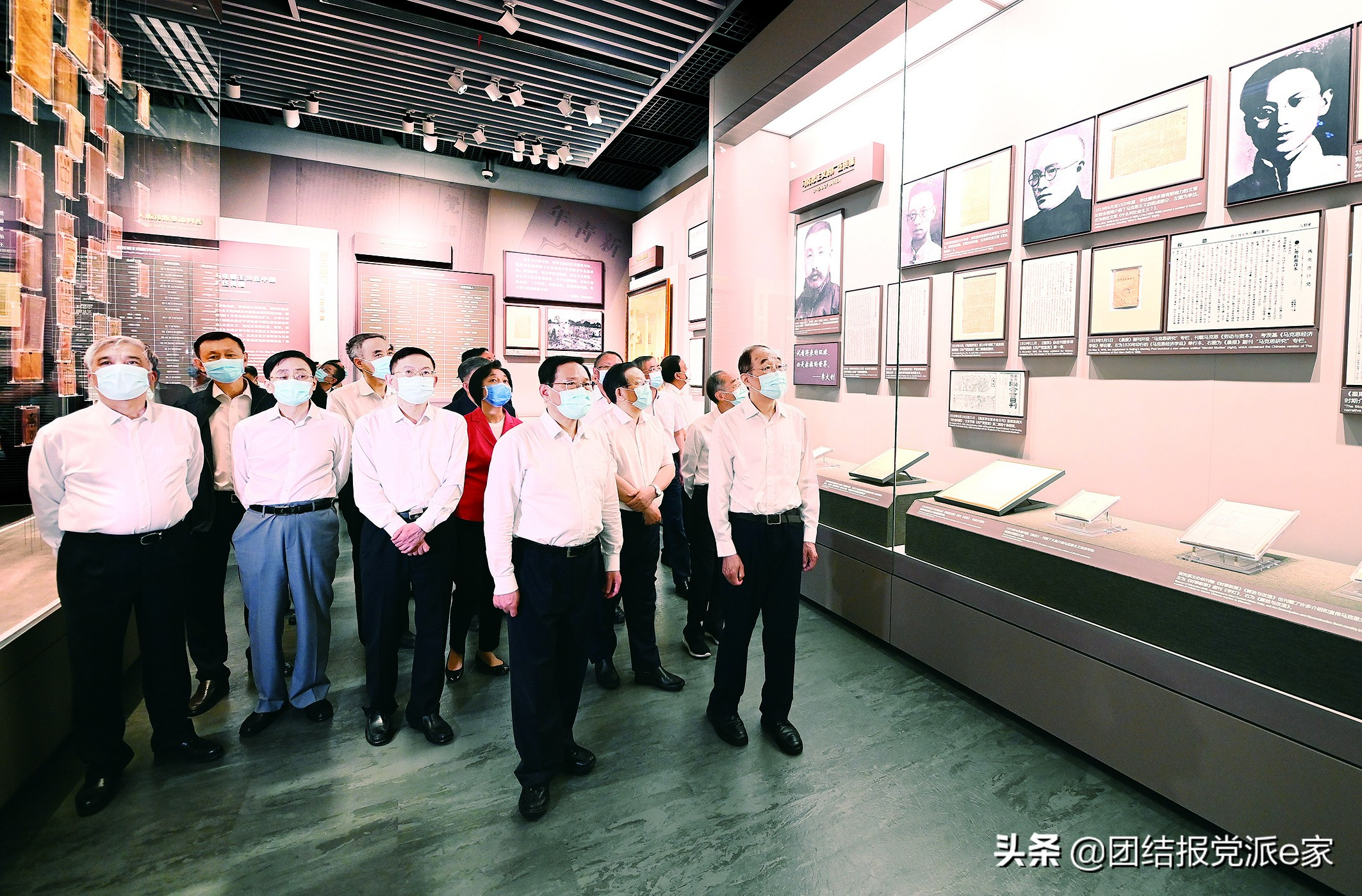 坚定不移跟党走砥砺前行再出发,坚定不移跟党走文章