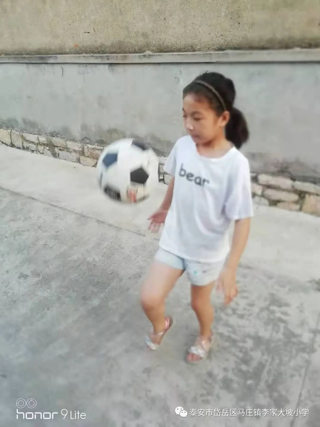 足球跳绳强筋骨--马庄镇李家大坡小学暑假育人活动纪实