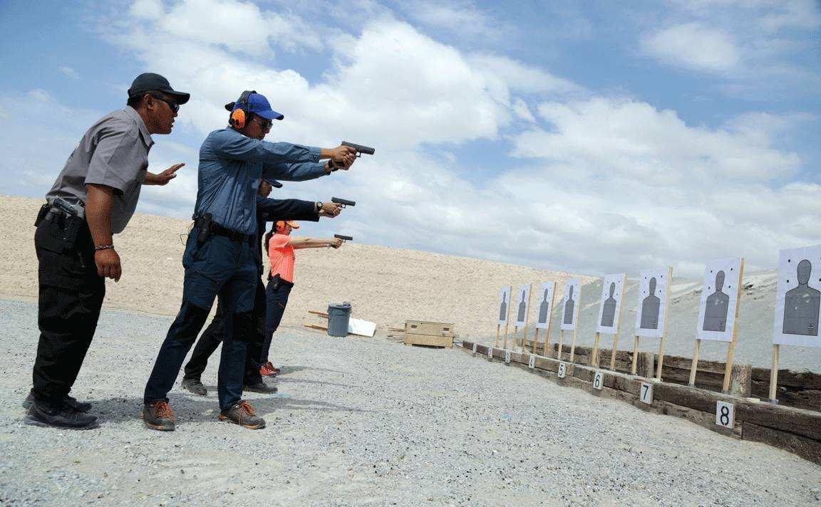 疫情下美国民众囤枪,疫情美国居民大量囤枪