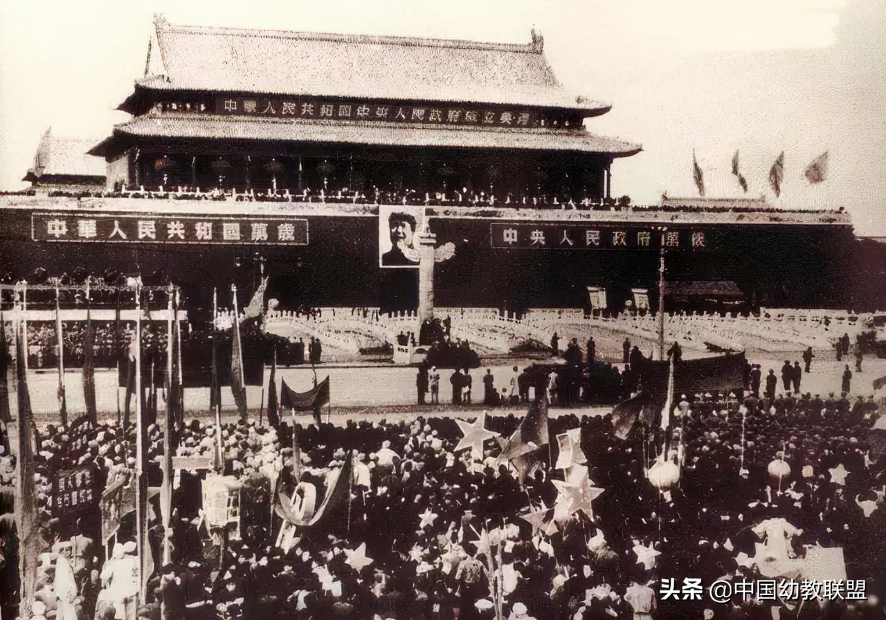 国庆节的来历和习俗简单一点,国庆节的由来和国庆节习俗