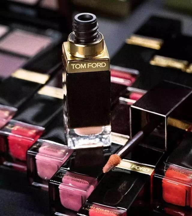 大牌口红不拔干显白试色推荐种草,显白必备的几支口红撑气场都靠它