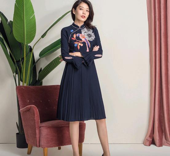 聪明的女人这样穿搭更时尚,聪明女人怎么穿衣