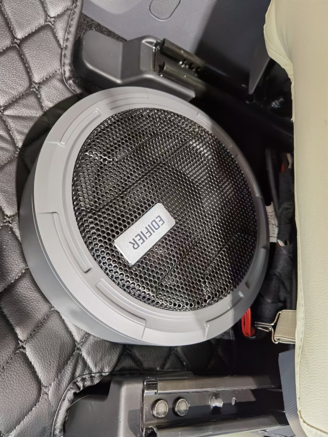 五菱mini马卡龙音响设置,五菱迷你马卡龙更换音响