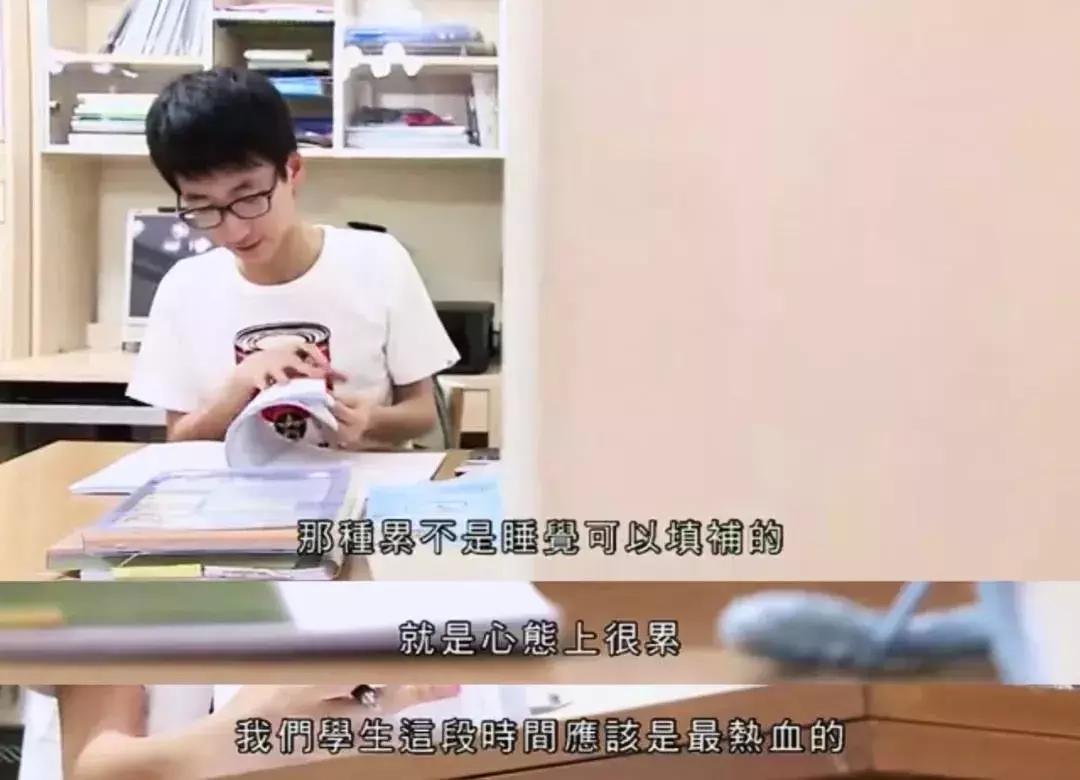 棣欐腐瀛╁瓙璧㈠湪璧疯窇绾夸笂,棣欐腐灏忓璧㈠湪璧疯窇绾夸笂