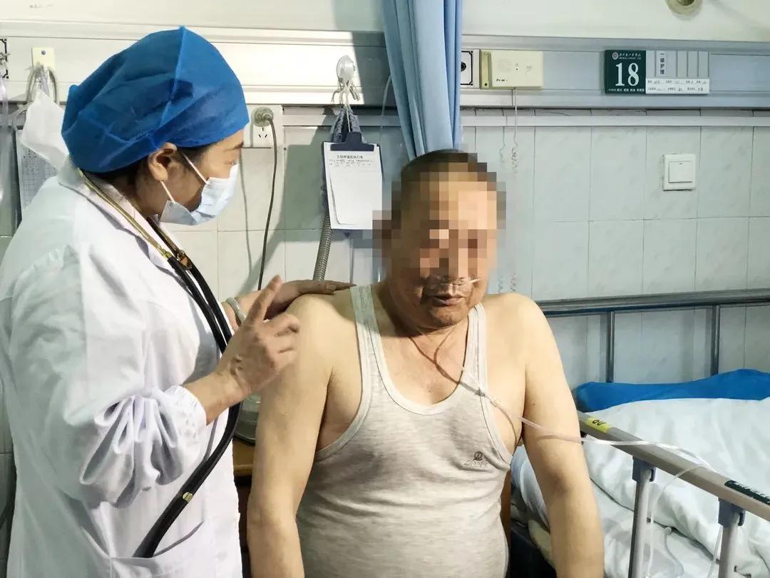 肩膀疼沉重是什么原因,肩膀背部呼吸时候很酸痛怎么回事