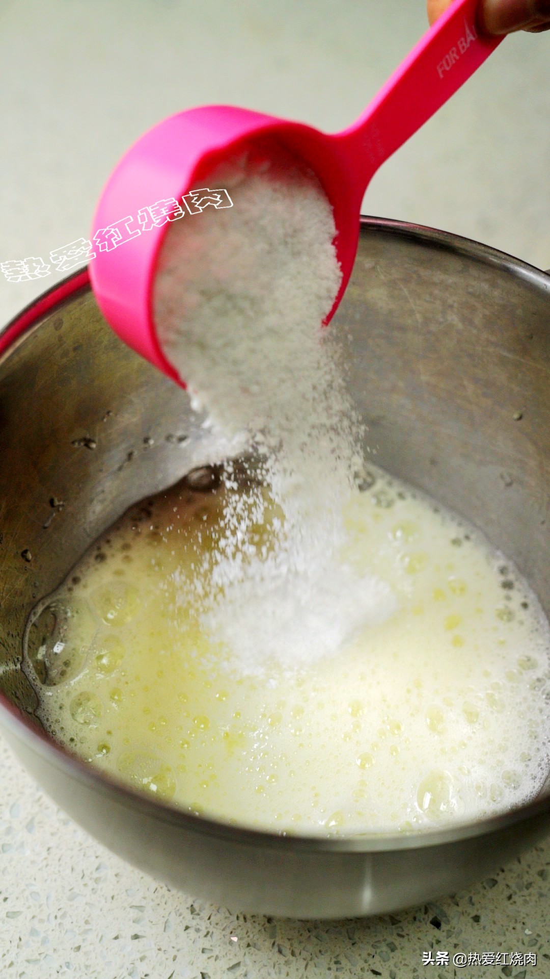 电饭煲做蛋糕一次就成功的诀窍,今天教你如何正确制作电饭锅蛋糕