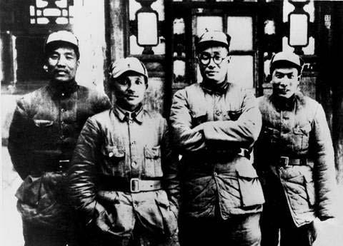 团长政委谁说了算,战争年代政委