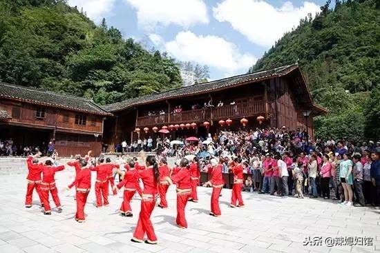 土家苗族自治州有什么特色,土家族和少数民族有什么区别