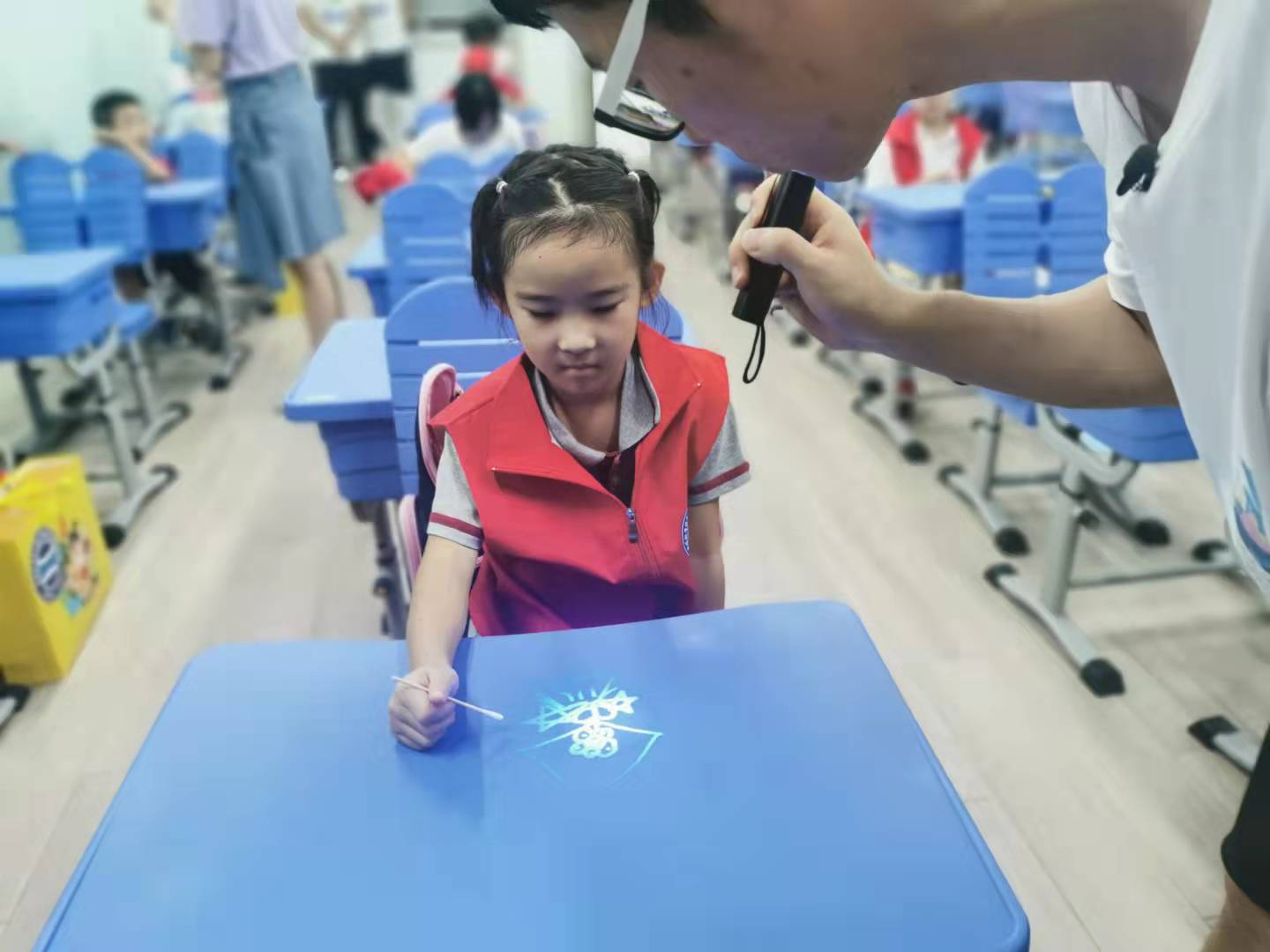 接娃、晚餐、辅导作业全管！上海这家研究所里的晚托班，让科学家父母心无旁骛扑科研