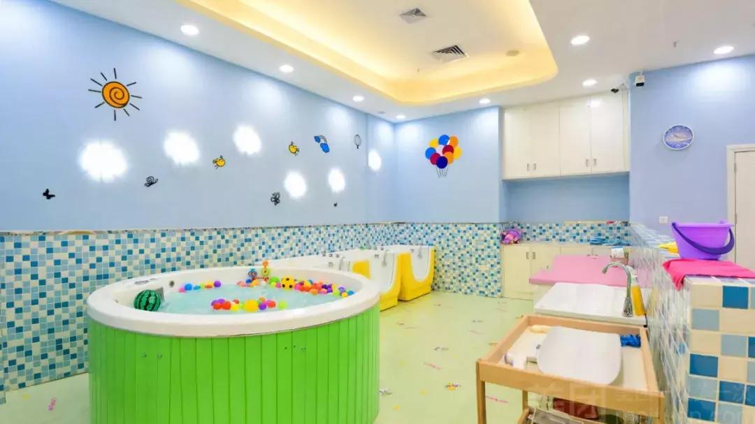 鎽╅兘琛ｆ湇,鎽╅兘绔ヨ