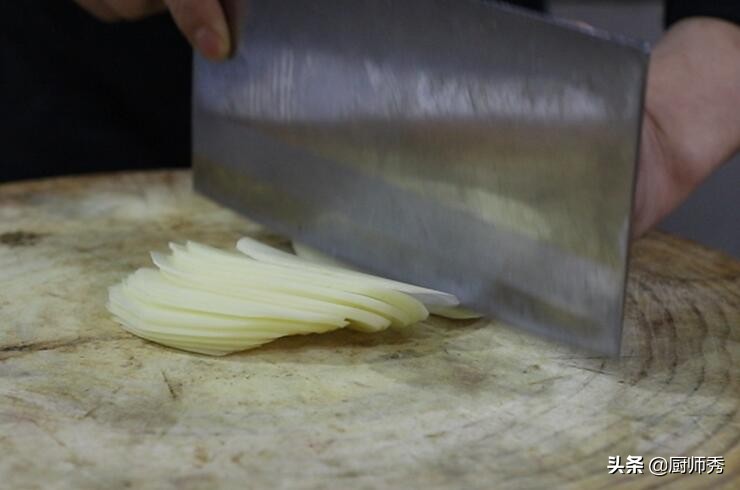 这12种切菜小技巧一定要收藏,掌握这些刀法,切什么菜都简单