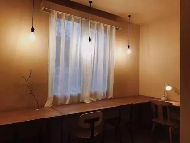 90后小伙花100万造房子,90后小伙花几千元装修500个平方