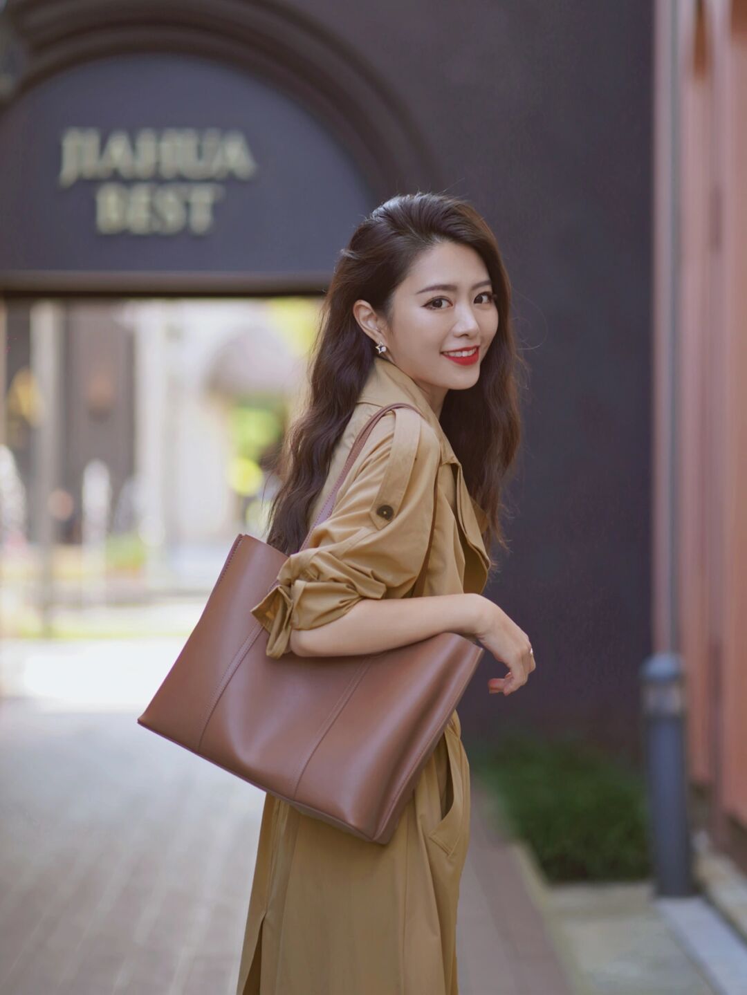 大衣长筒高跟鞋穿搭高级感,高跟鞋穿搭出街显得迷人又时尚