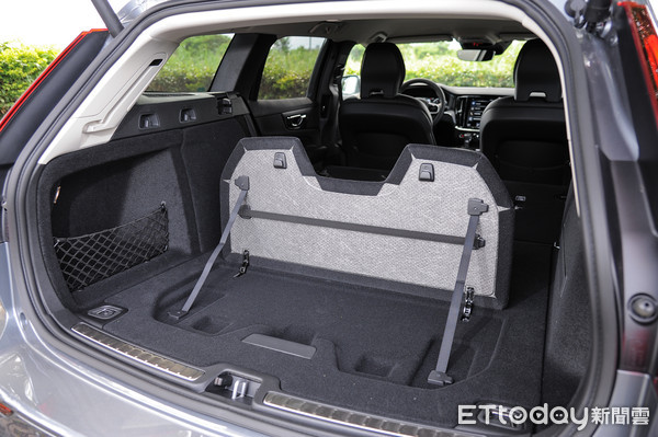 沃尔沃旅行车试驾v60,沃尔沃v60旅行车试驾