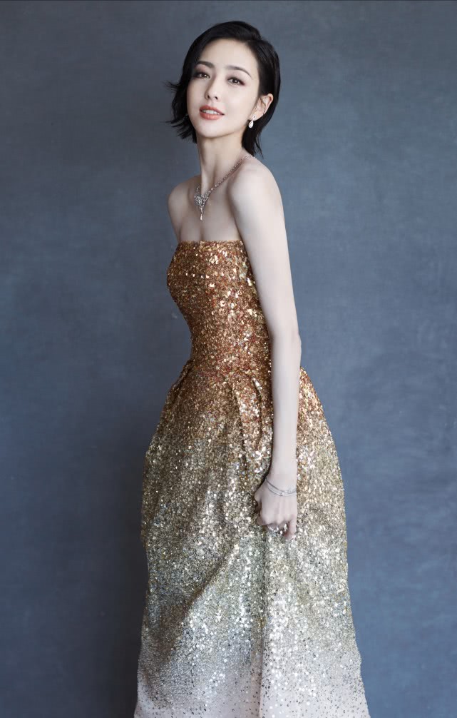 佟丽娅黑色长裙造型,佟丽娅红裙穿搭