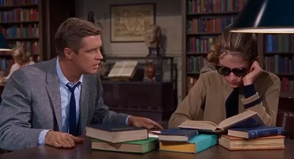 蒂芙尼早餐情节,赫本蒂芙尼