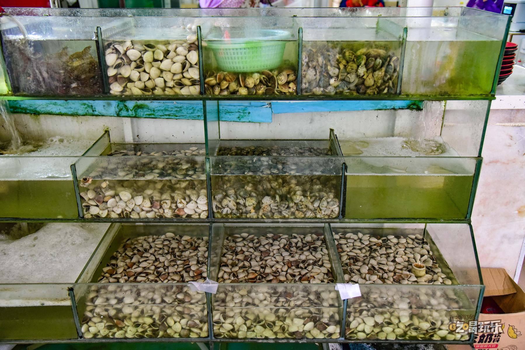 带海鲜池的餐厅,海鲜汤粉北海