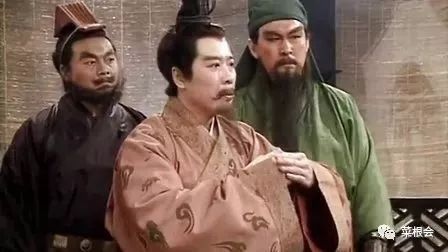 毛*东泽**评价司马懿:出身士族,多谋略,善权变