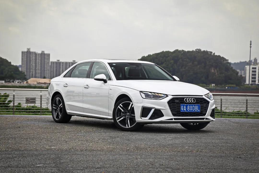 成功人士绕不开的三款车,奥迪a4l40四驱quattro值不值得买