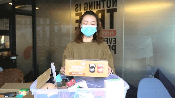 在李佳琦直播间买零食，是个划算的选择吗？