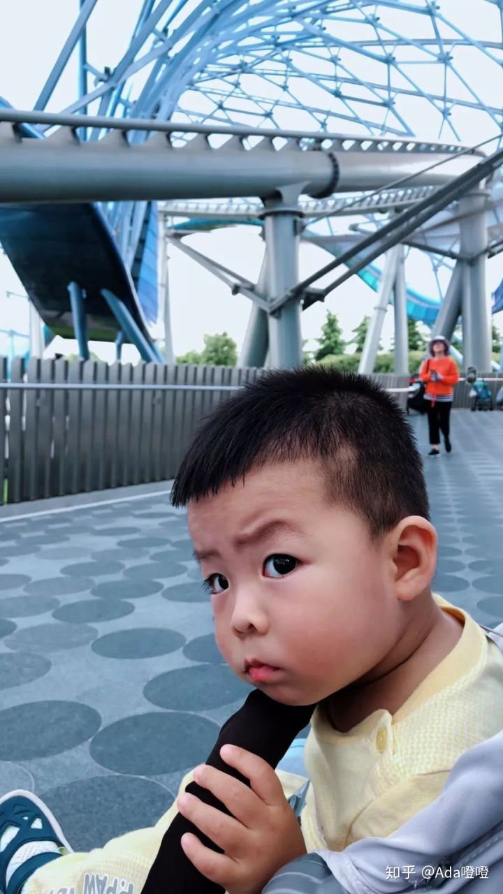 独自带2岁的娃怒刷了10次上海迪士尼，不听我听谁？