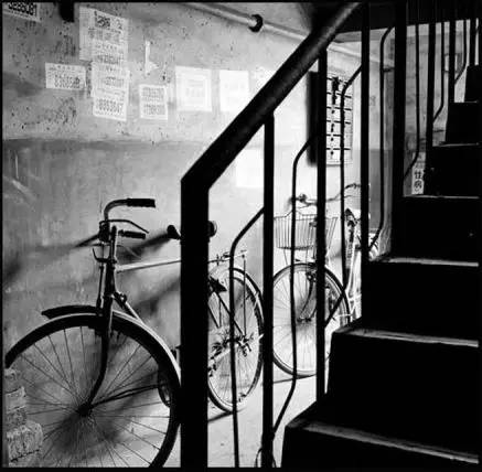 天津酒吧30年，比麦当劳还早的凯悦豆乃木，有一首恋曲1990