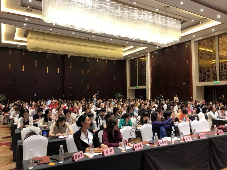 关于母乳喂养的感人故事,母乳喂养的感人事件