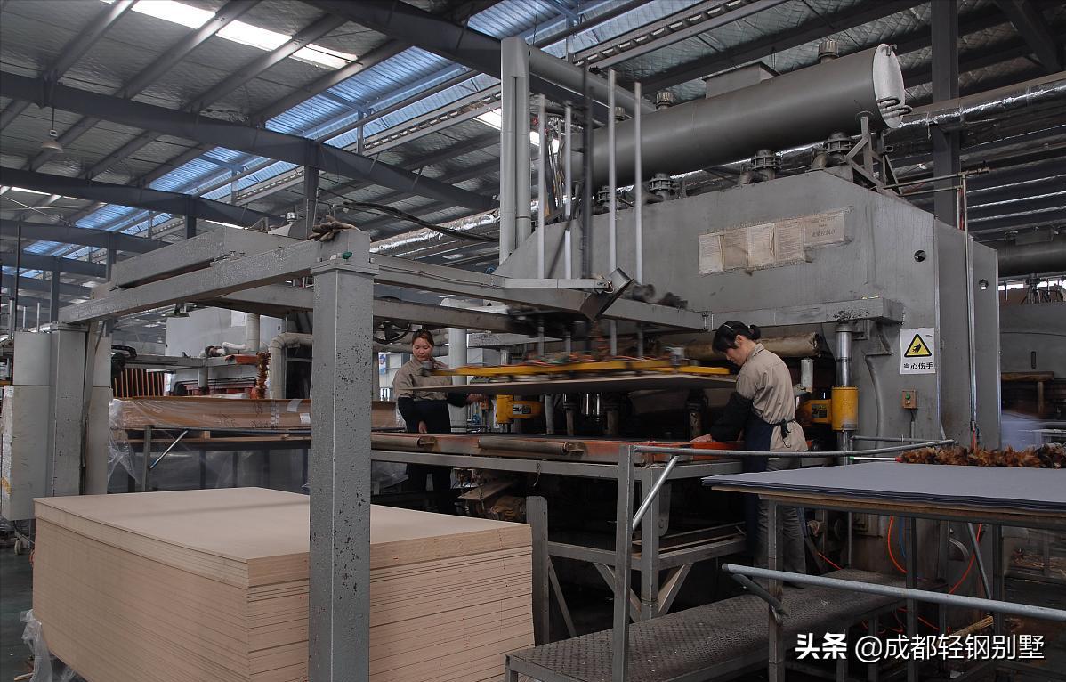 竹木纤维板是用什么材料做的,竹木纤维是什么材料制成的