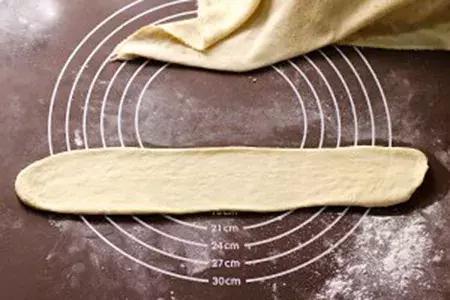 德式烤肠面包做法,法式蒜香烤肠面包做法