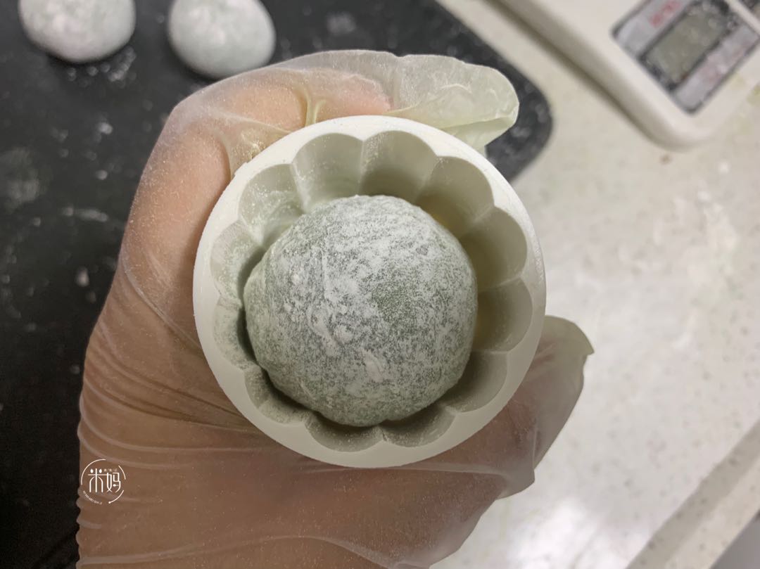 糯米粉这样做真好吃筷子一搅,只用牛奶和鸡蛋做蛋糕和糯米粉