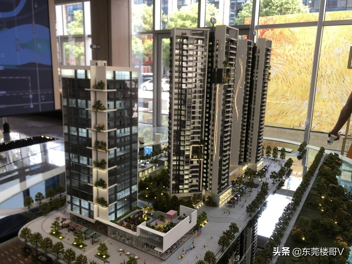 妤煎摜韪╃洏涓囩涓ぉ閲戝煙涓栧,妤煎摜璺戠洏