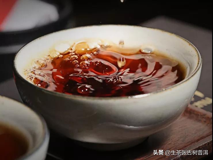 为什么喝普洱的多喝绿茶的少,为啥都说喝普洱口味淡