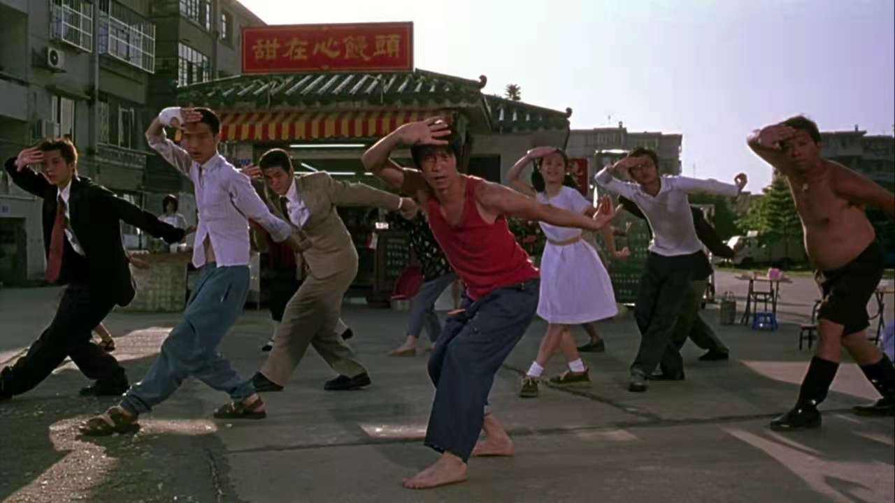 就是这个年轻人，周星驰给了他45秒表演，他仅凭一句台词走红