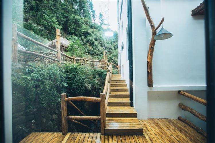 清晨走进森林氧吧呼吸新鲜空气,一起去森林氧吧洗肺